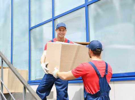 Removal van and moving supplies for a Hackney Marshes house move